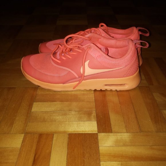 Nike Shoes - NIKE AIR MAX THEA (worn twice)